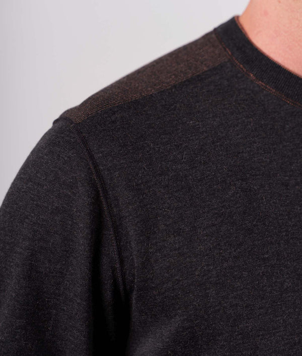 O Neck Sweater Circular - Dark Black And Terracotta