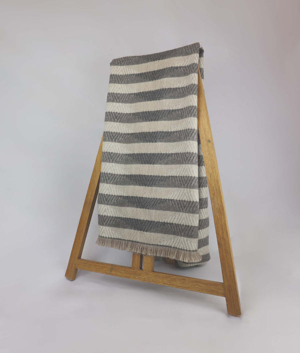 Hilly Way Throw