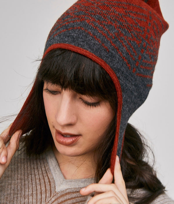 Cocha Nevada Chullo Reversible - Dark Gray And Burnt Henna