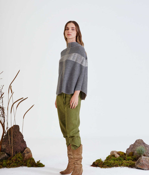 Juntos Poncho Reversible - Humus And Charcoal Gray