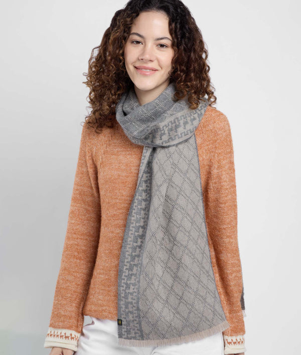 Gandom Scarf