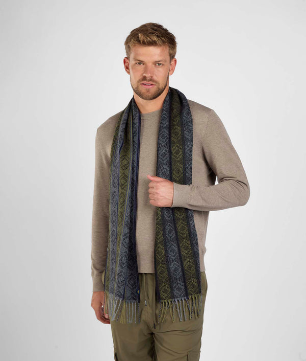 Simply geo scarf - fir green