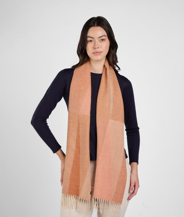 Made of angles scarf - coral reef