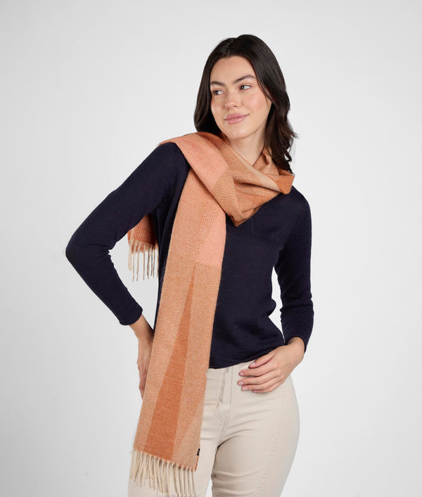 Made of angles scarf - coral reef