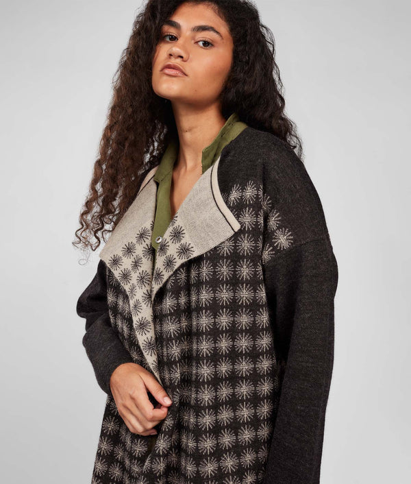 Bicolor Ptp Motif Double Face Cardigan - Black Bean And Cement