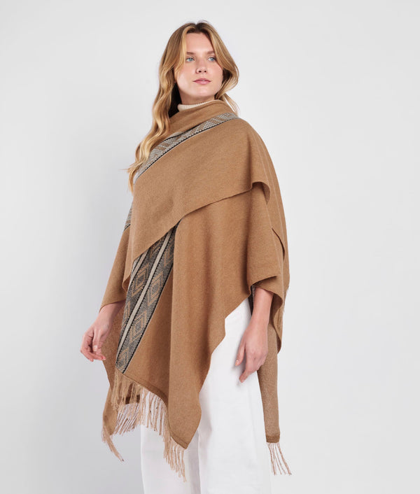 Between Threads Cape