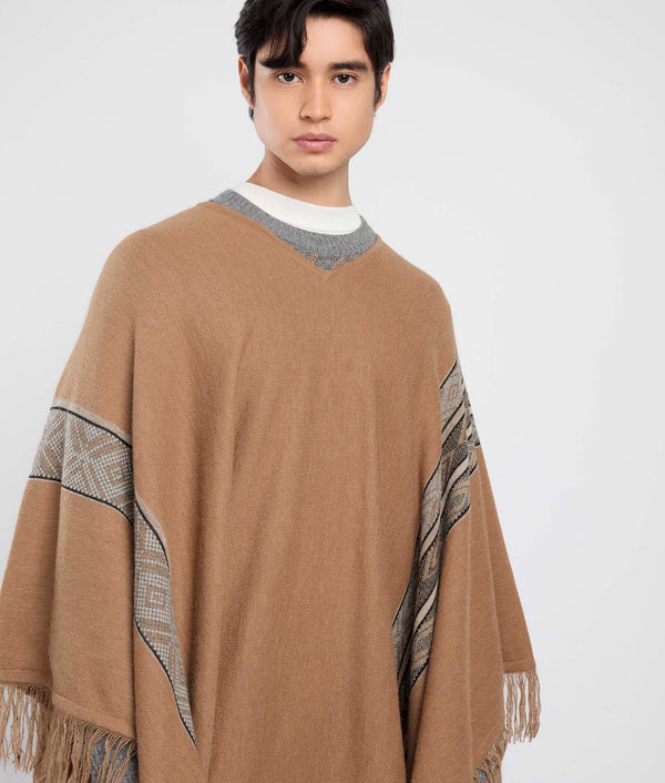 Las Huellas Poncho