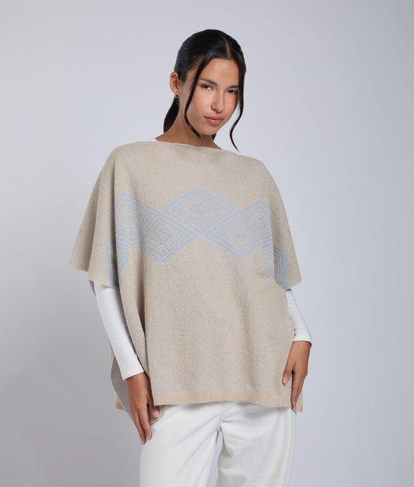 Hidden alpacas poncho