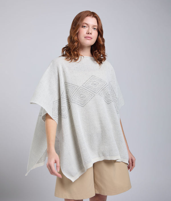 Hidden alpacas poncho